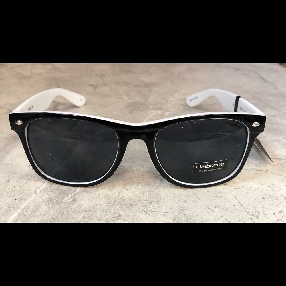 Liz Claiborne Men’s Wayfarer Style Sunglasses NWT - Picture 1 of 5